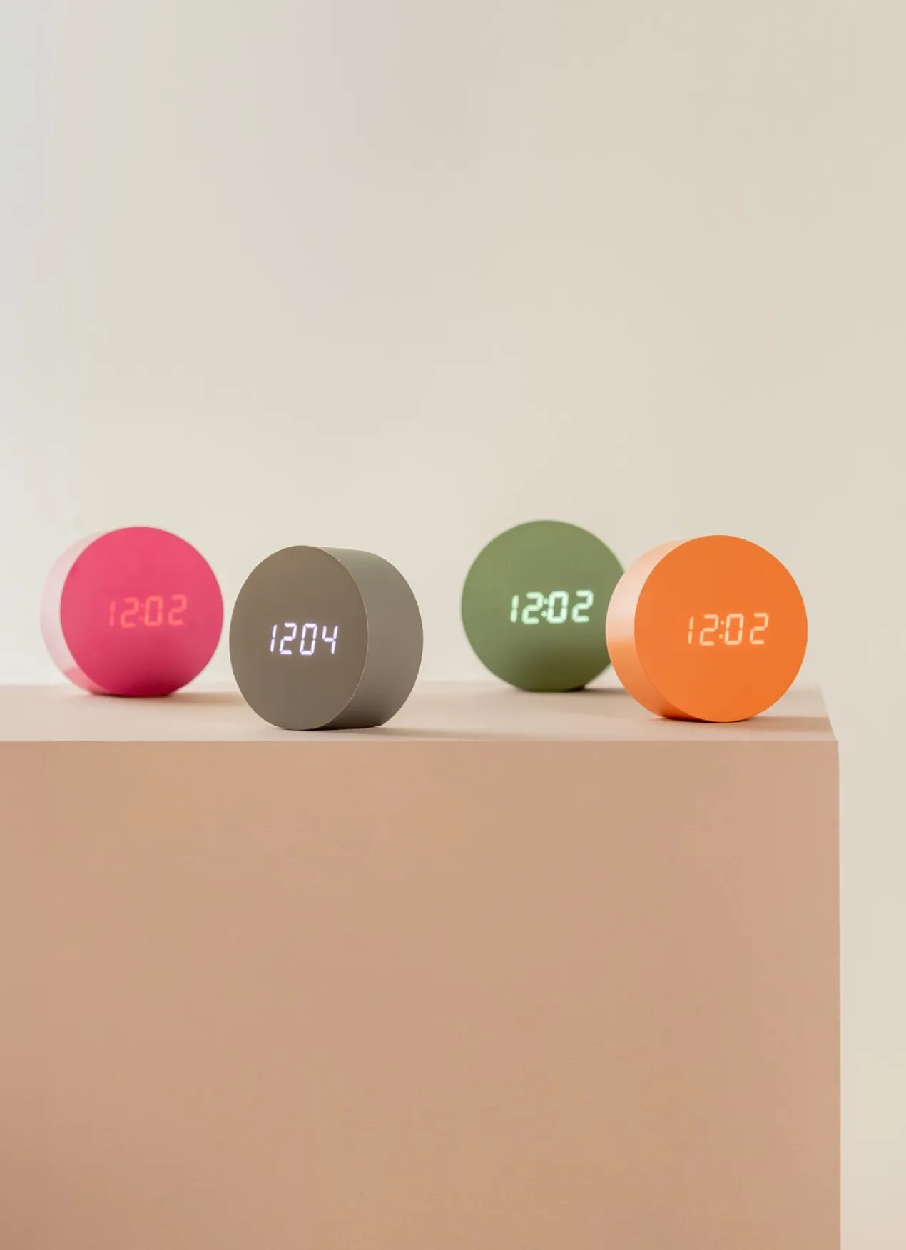Alarm clock Spry round LED bright pink