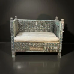 Bank gekleurd met matras uniek