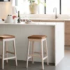 Barkruk Livermore met kunstleren zitkussen Whitewash