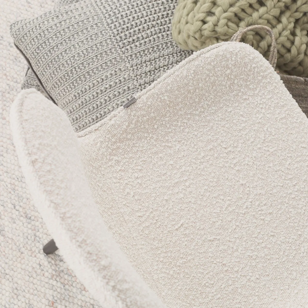 Barkruk Nino-Fé bouclé beige - wit onderstel - 65 cm