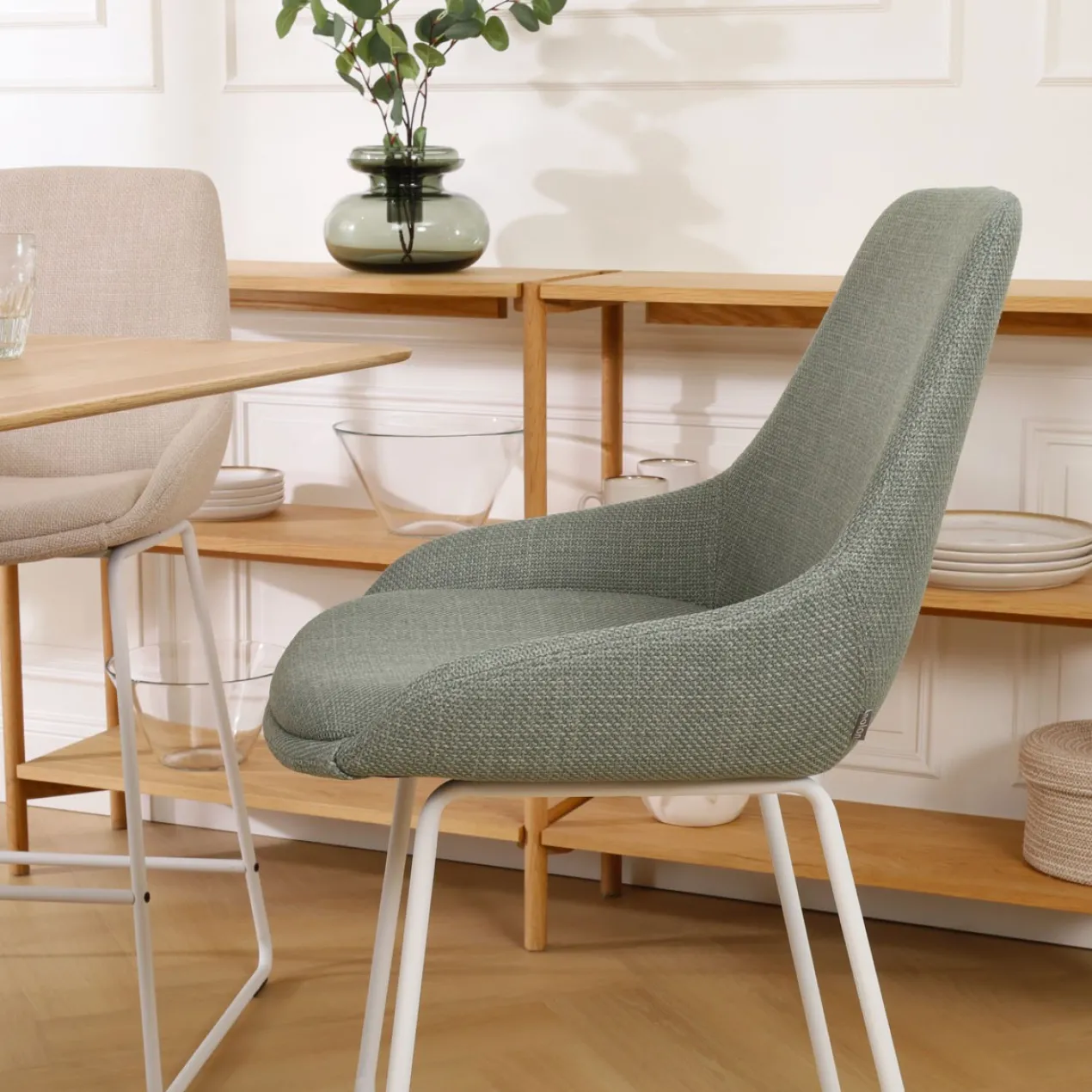 Barkruk Nino-Isa groen - wit onderstel - 65 cm