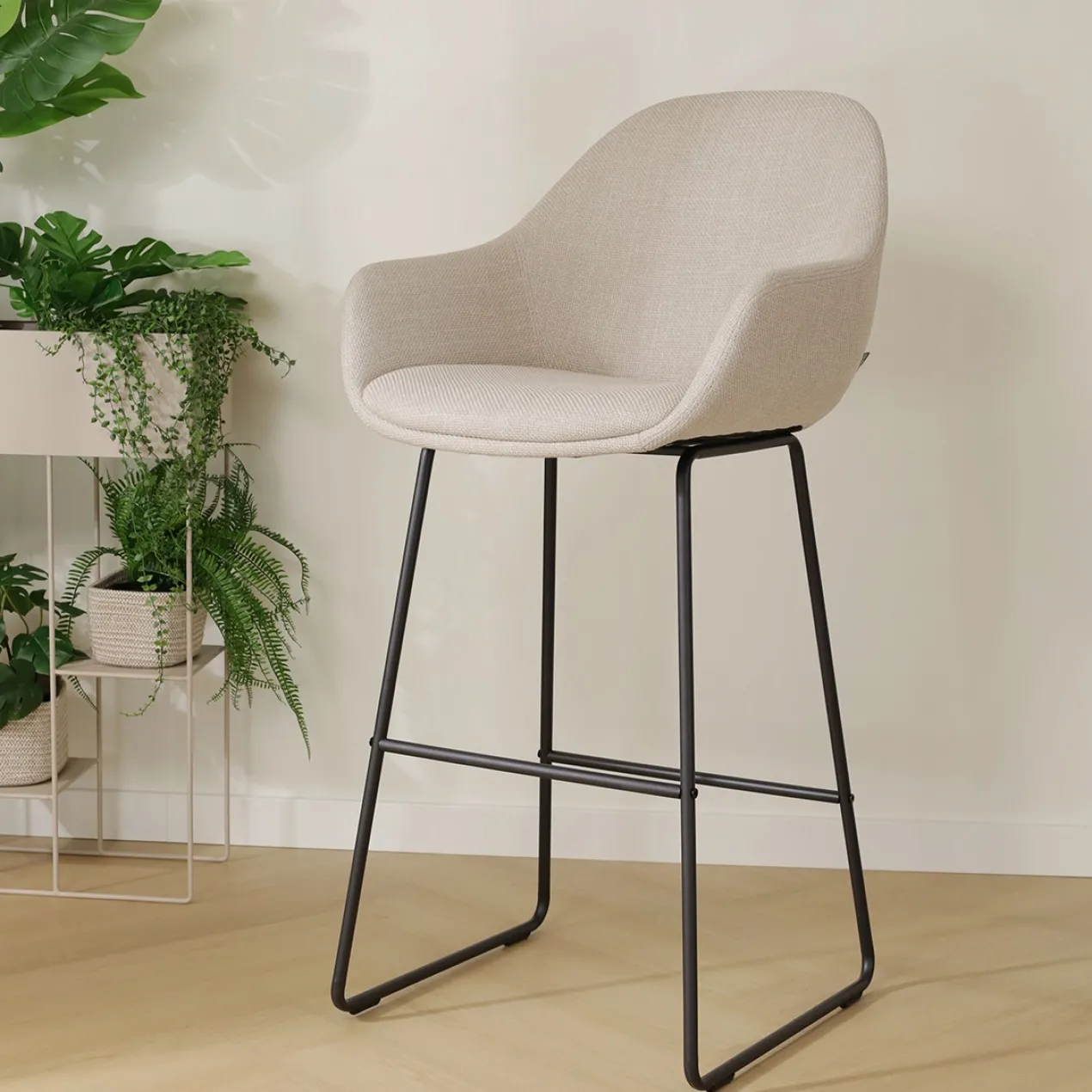 Barkruk Nino-Mae beige - zwart onderstel - 75 cm