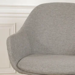 Barkruk Nino-Mae warm grijs - zwart onderstel - 65 cm