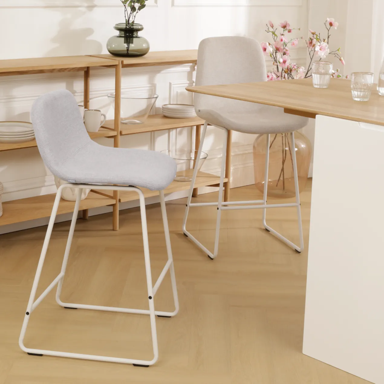 Barkruk Nino-Mats lichtgrijs - wit onderstel - 65 cm