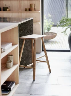 Bodo houten barkruk naturel - 64 cm