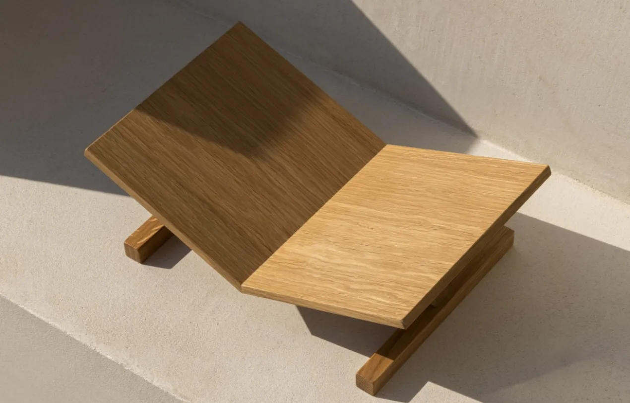 Boekenstandaard Page Oak