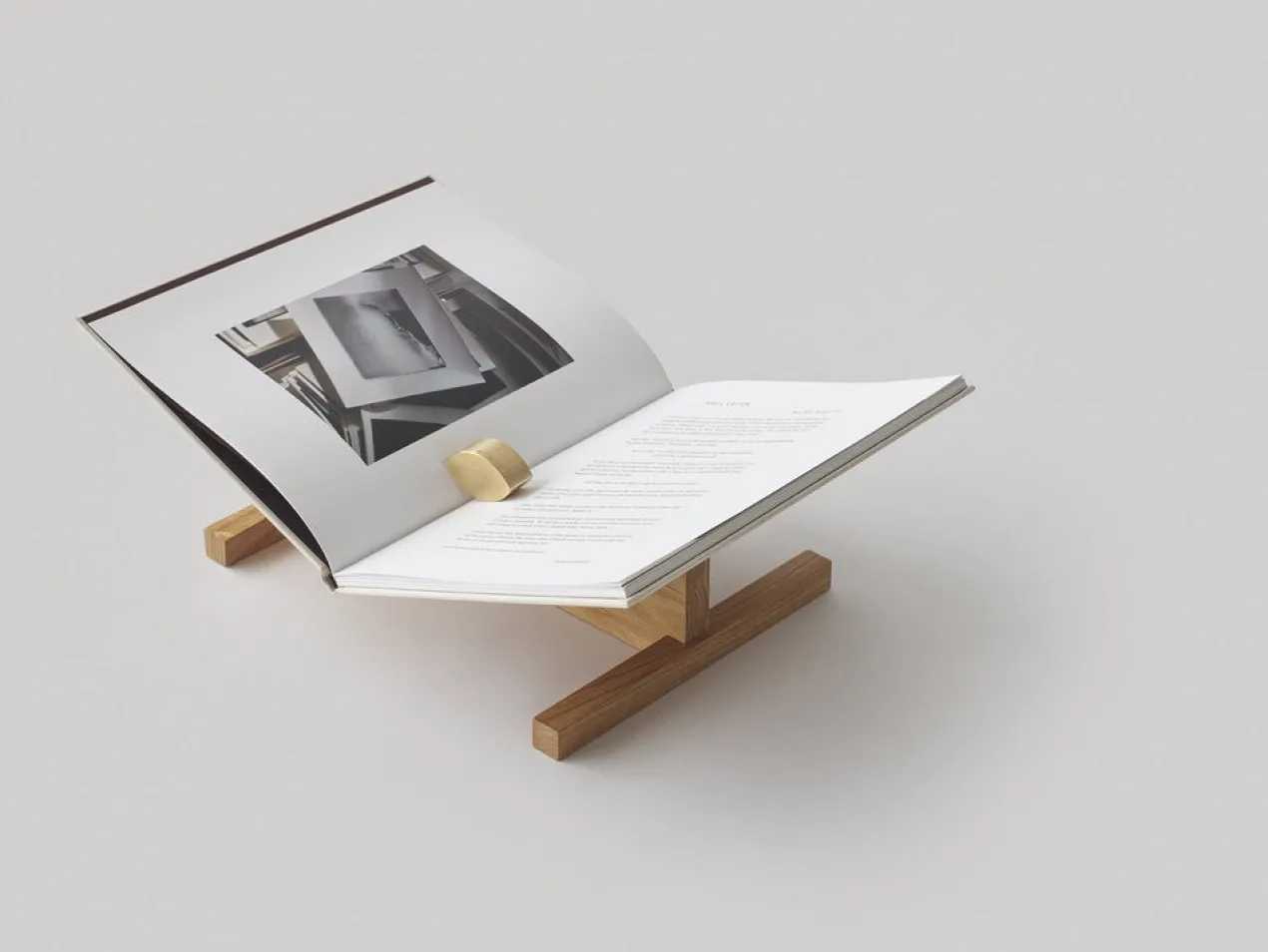 Boekenstandaard Page Oak