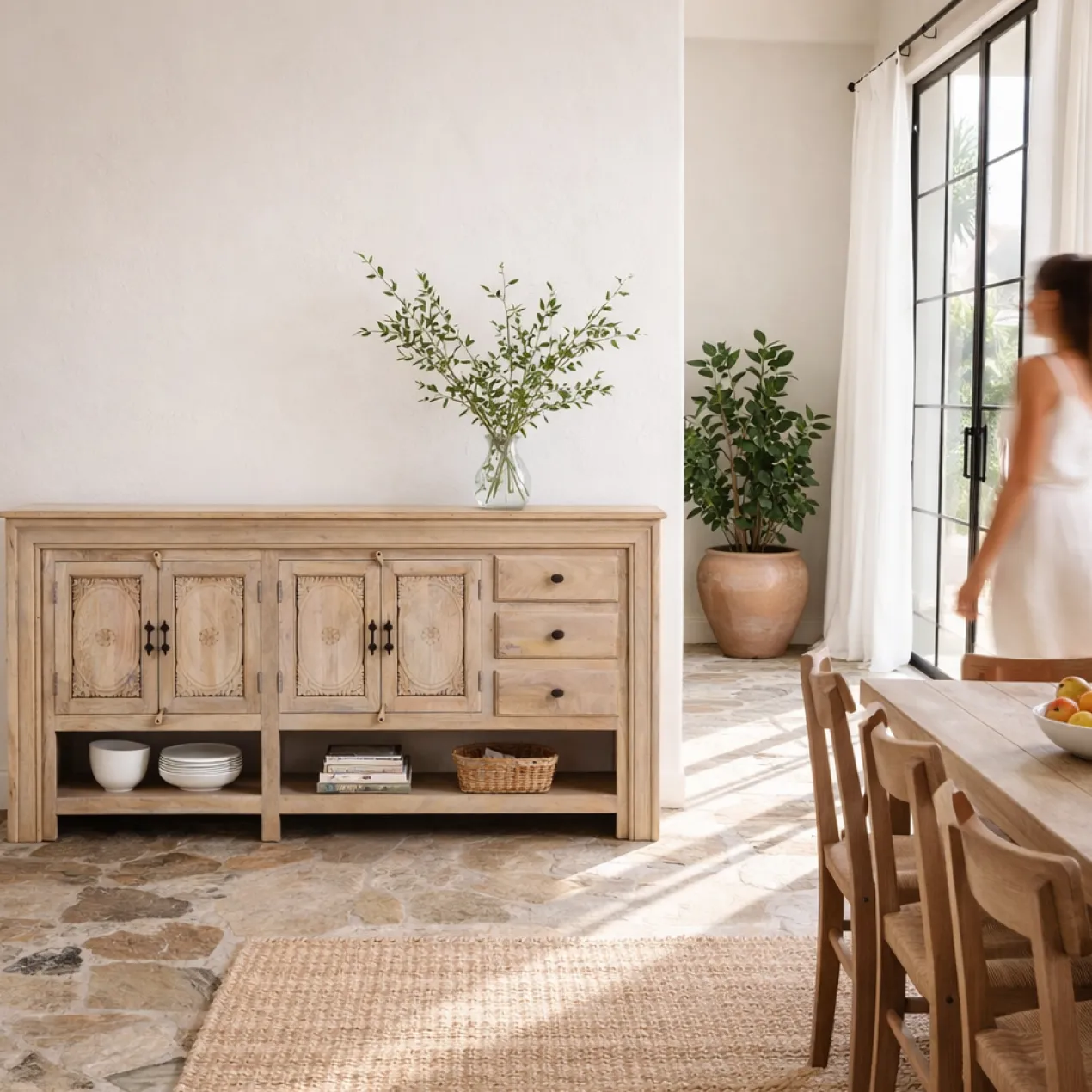 Brishti - Mangohouten Consoletafel met Houtsnijwerk