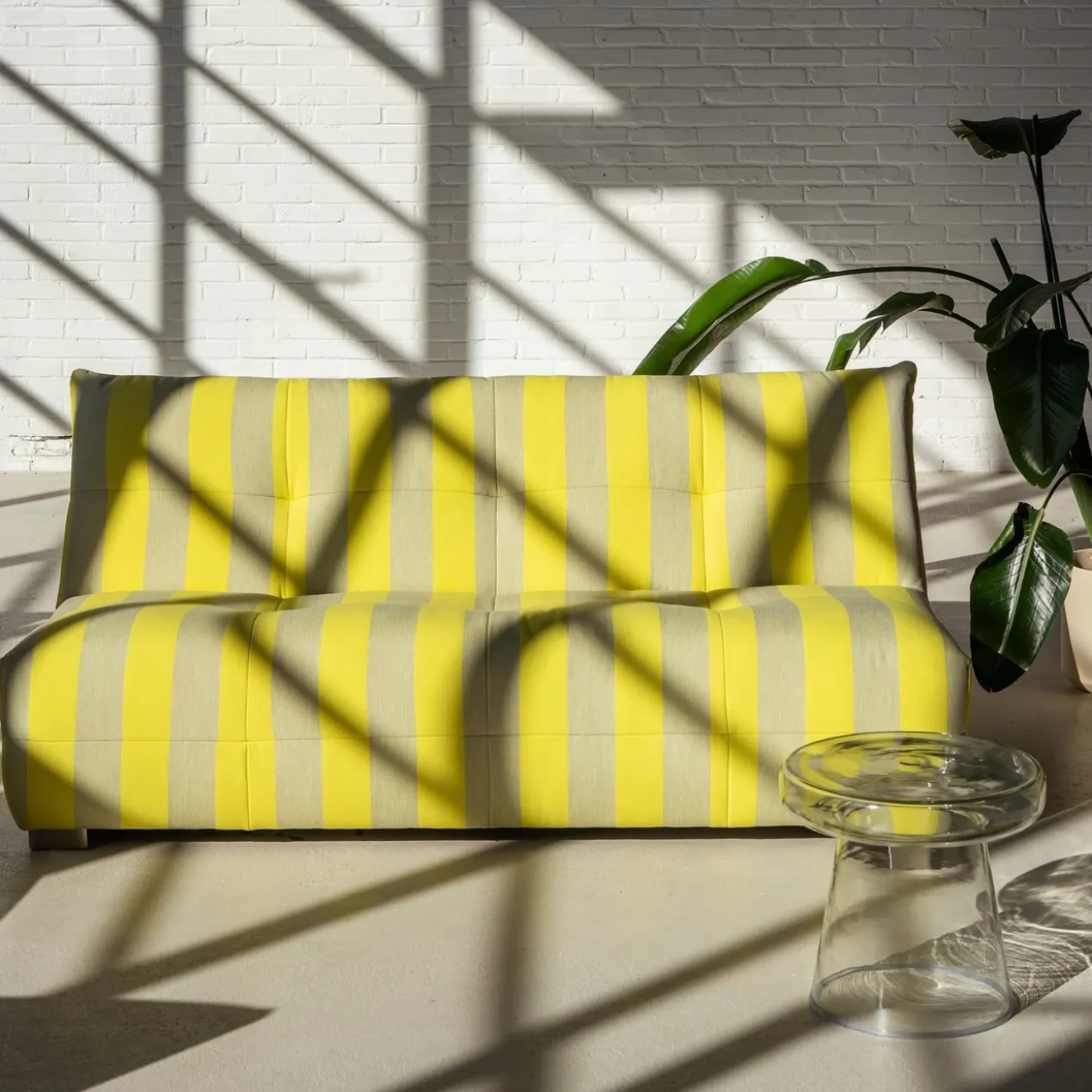 Buiten 2,5-zitsbank Flynn bold stripe geel
