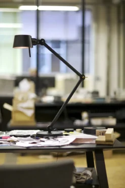 Bureaulamp Bolt met voet 2 armen lightning white