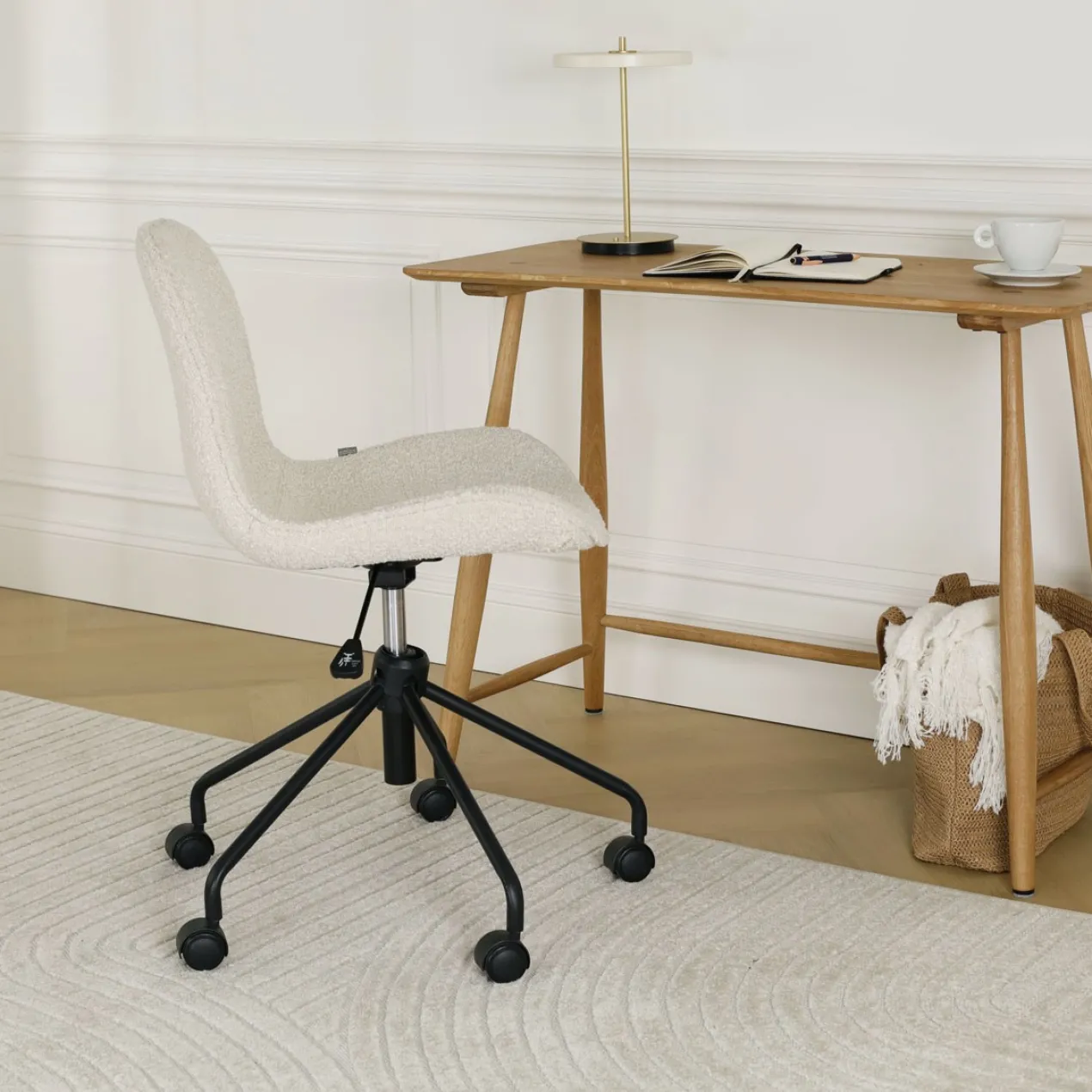 Bureaustoel Nout-Fé bouclé beige - zwart onderstel
