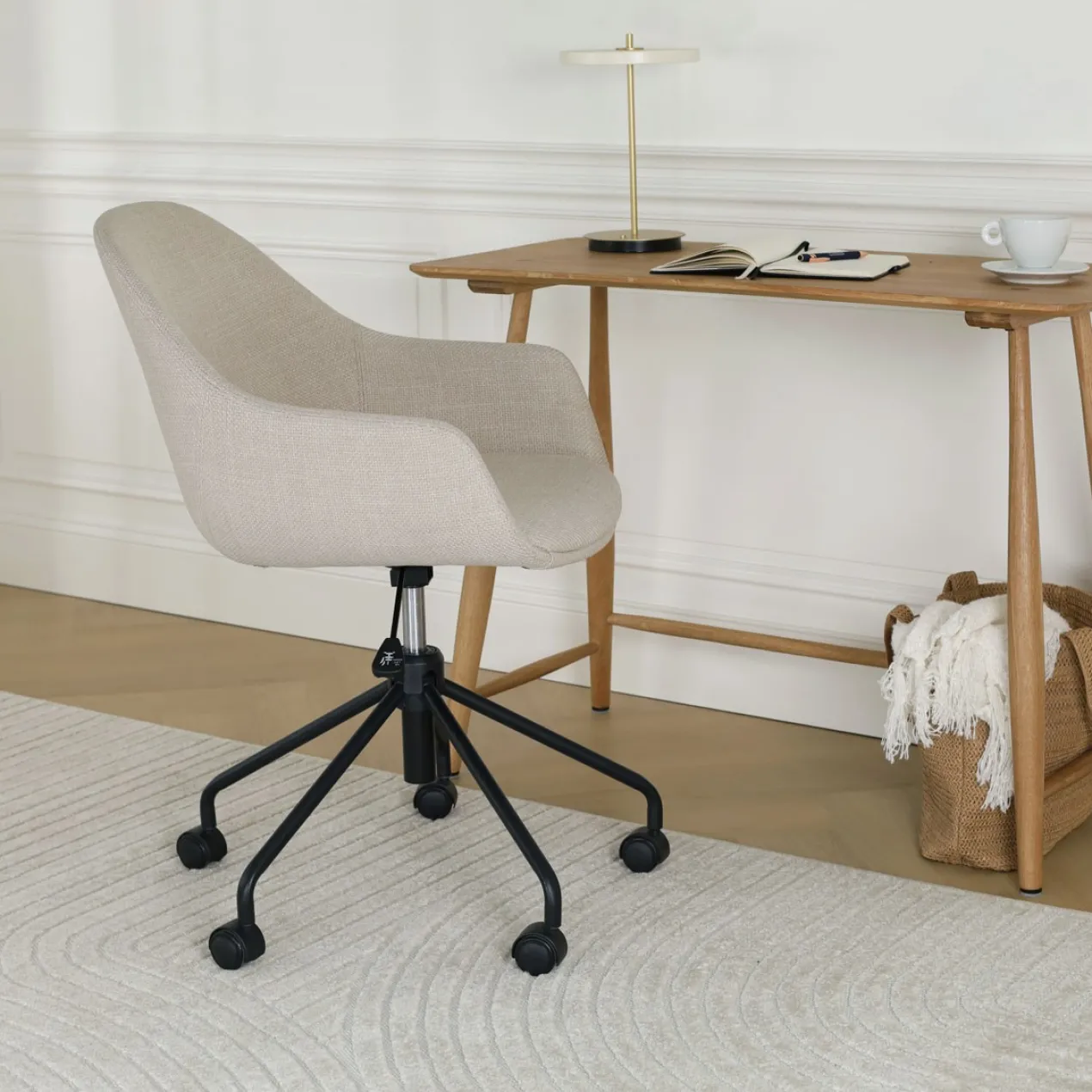Bureaustoel Nout-Mae beige - zwart onderstel
