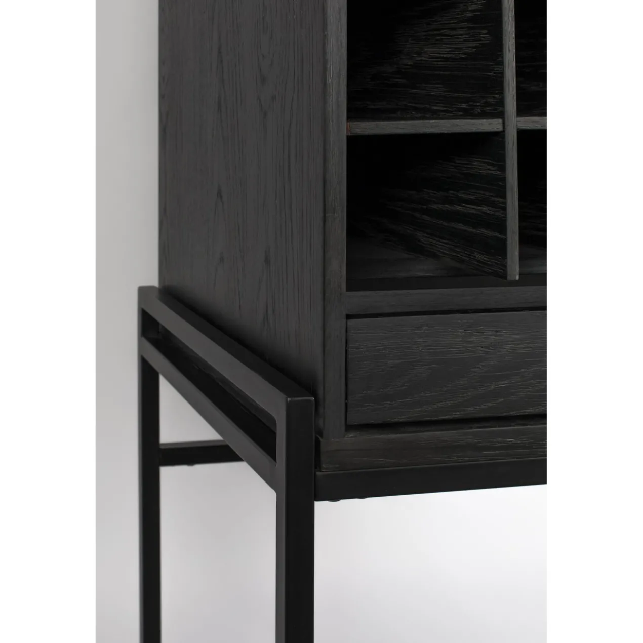 Cabinet travis black oak