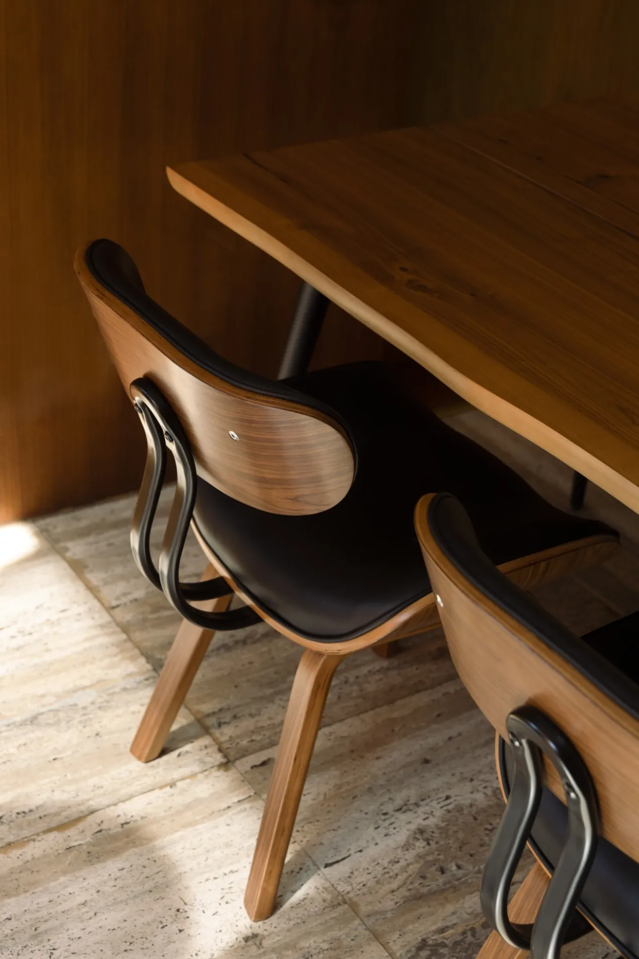 Chair blackwood walnut