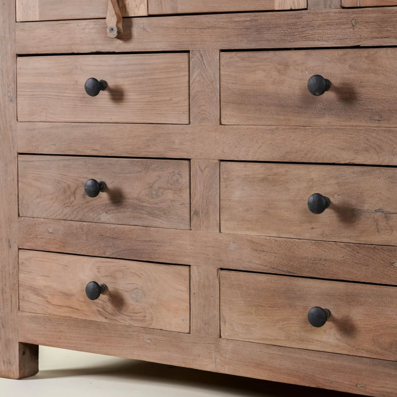 Dressoir Falguni #1