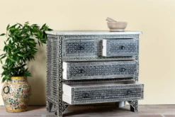 Dressoir Keshpur