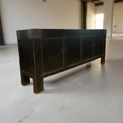 Dressoir zwart 4 deur noppen beslag
