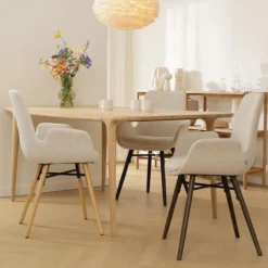 Eetkamerstoel Nena-Eef beige - walnoten onderstel