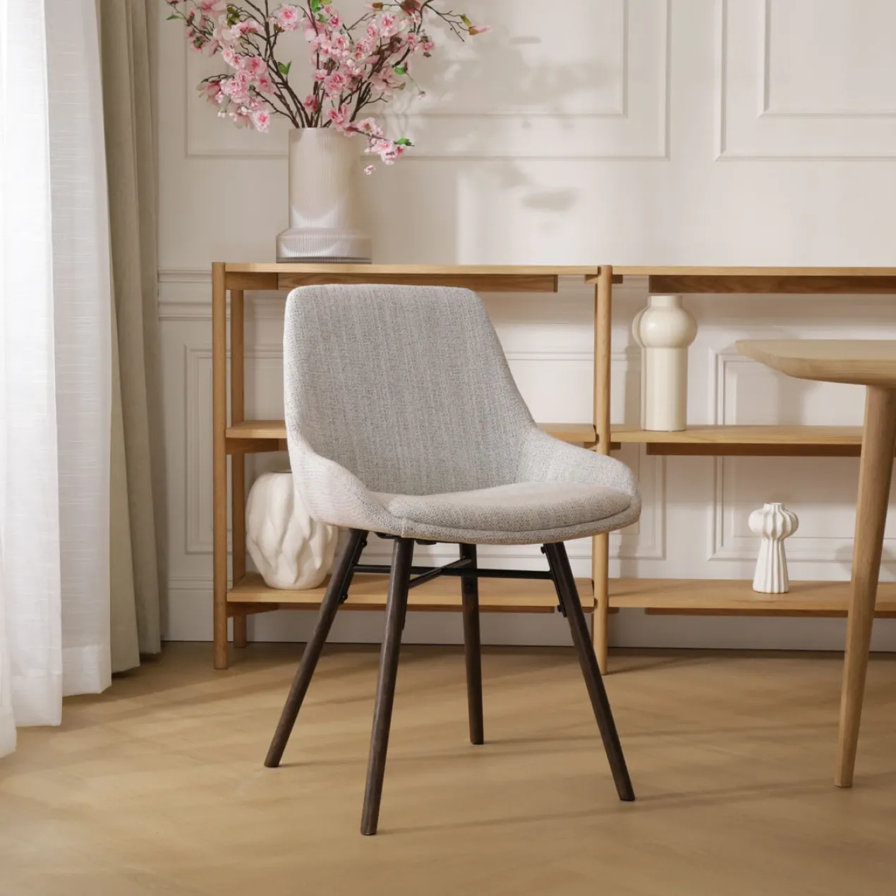 Eetkamerstoel Nena-Isa grijs beige gemêleerd - walnoot