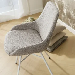 Eetkamerstoel Noa-Isa bouclé taupe - wit onderstel