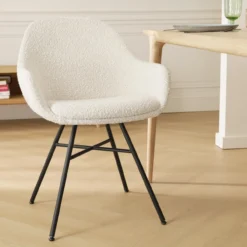 Eetkamerstoel Noa-Mae bouclé beige - zwart onderstel