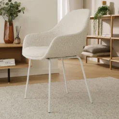 Eetkamerstoel Nora-Mae bouclé beige - wit onderstel