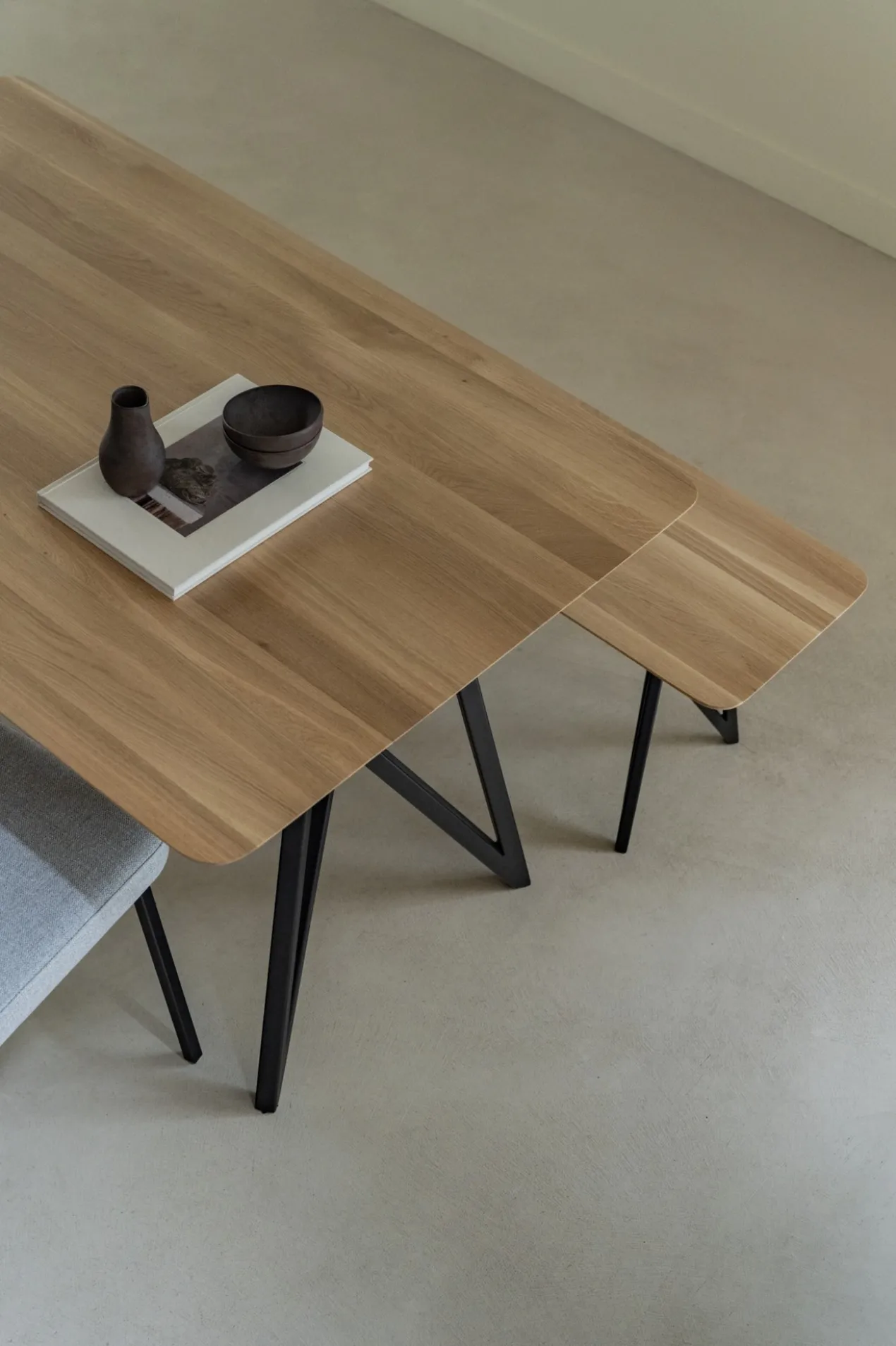 Eettafel Butterfly zwart frame naturel 160x100 cm verjongd