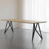 Eettafel Butterfly zwart frame naturel 240x90 cm verjongd