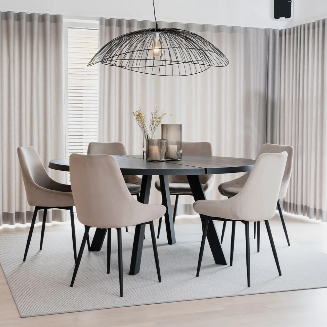 Eettafel Fred rond zwart Whitewash