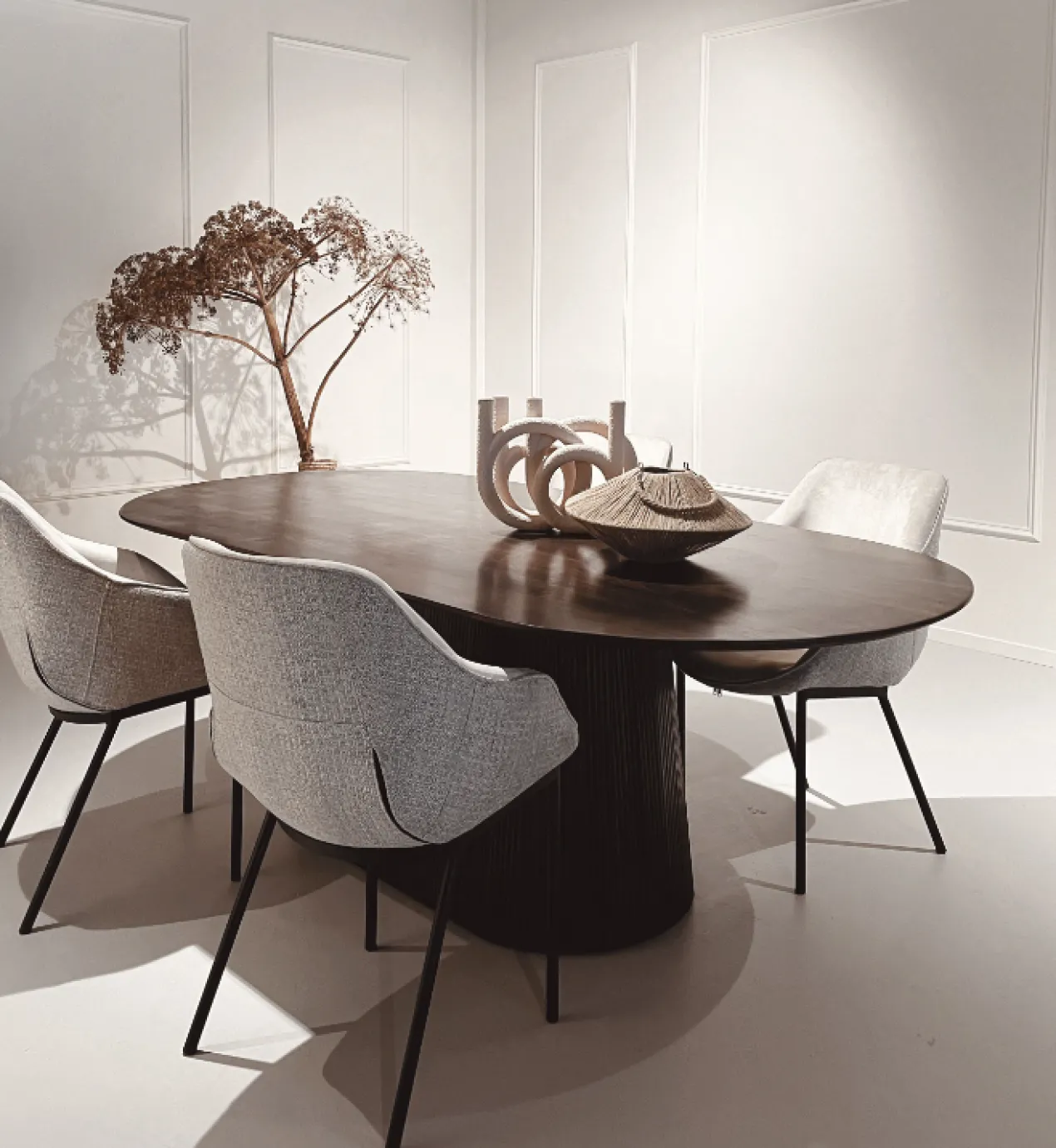 Eettafel Sally 230 cm ovaal Eettafel Saly 230 ovaal Licht bruin