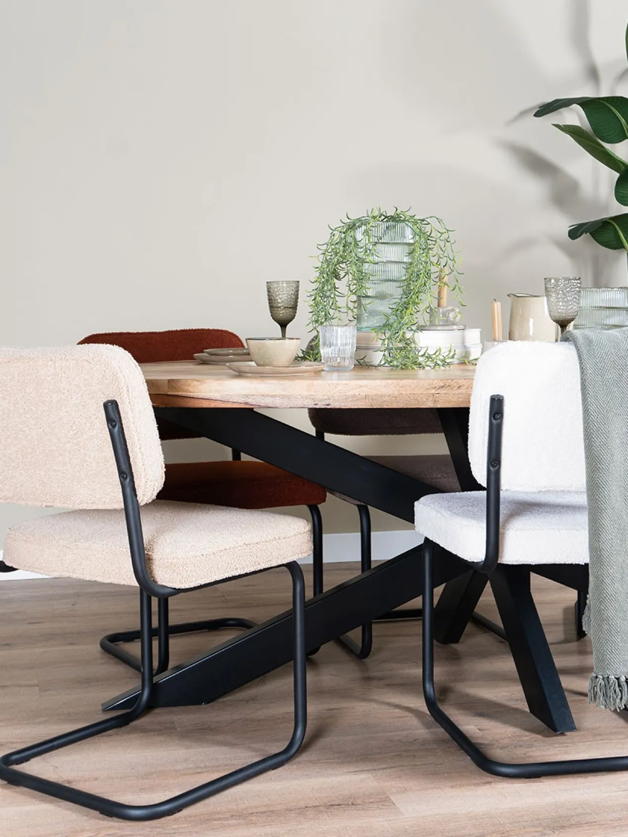 Eettafel Viev Ovaal 180 cm