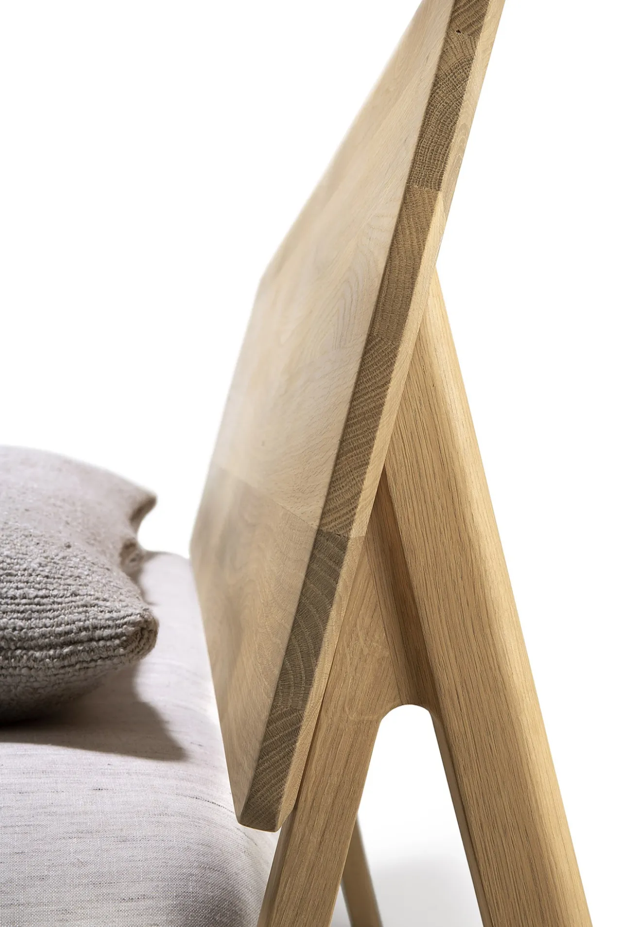 Ethnicraft bed Oak Air 180x200 incl. lattenbodem