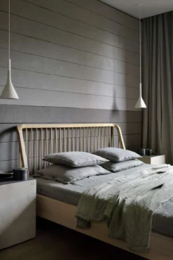 Ethnicraft bed Spindle Oak 180x200