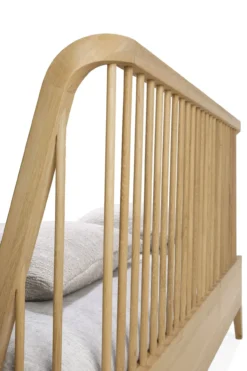 Ethnicraft bed Spindle Oak 180x200