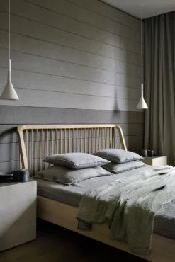 Ethnicraft bed Spindle Oak 180x200