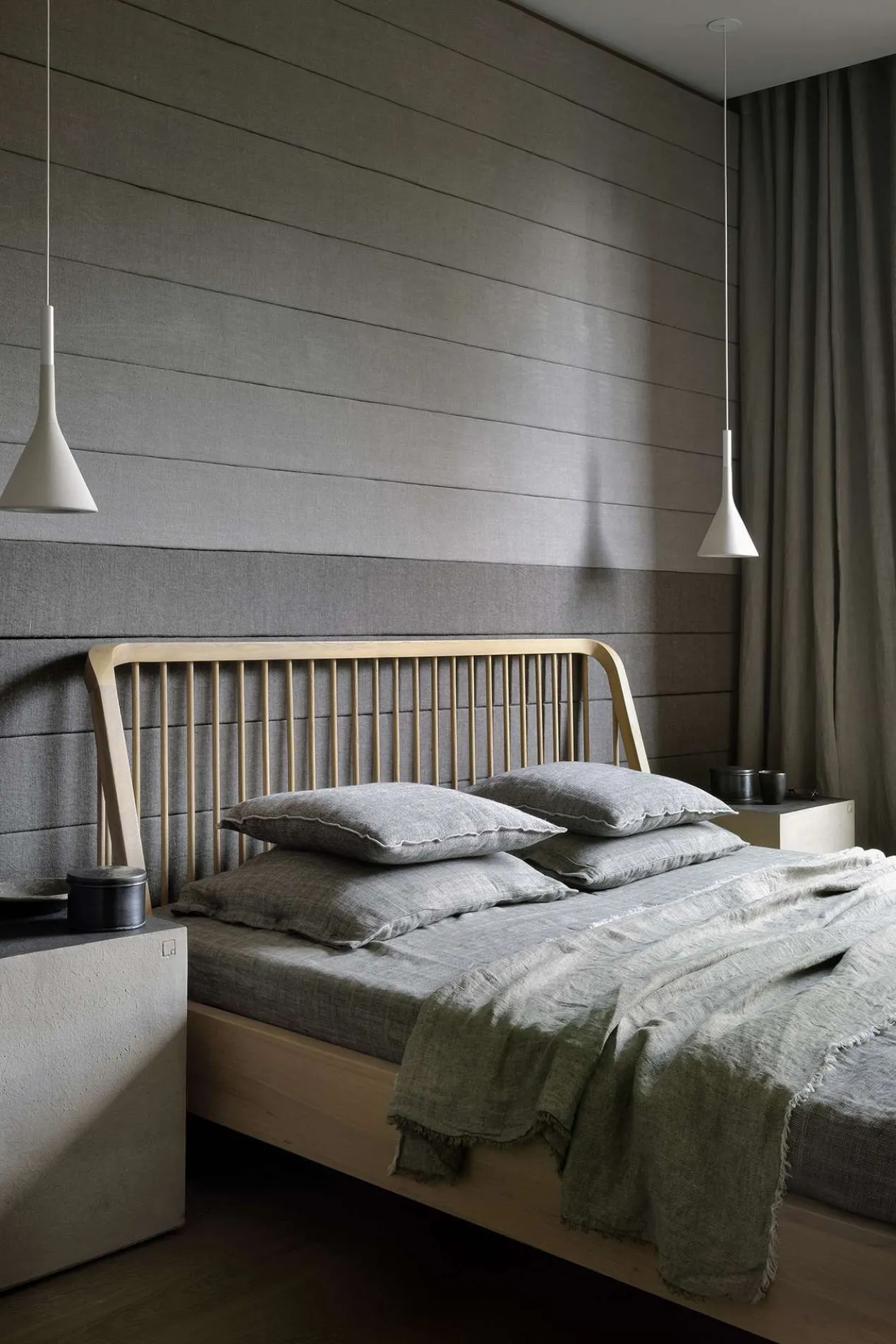 Ethnicraft bed Spindle Oak 180x200 incl. lattenbodem