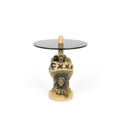 Fother mucker zij tafel lion