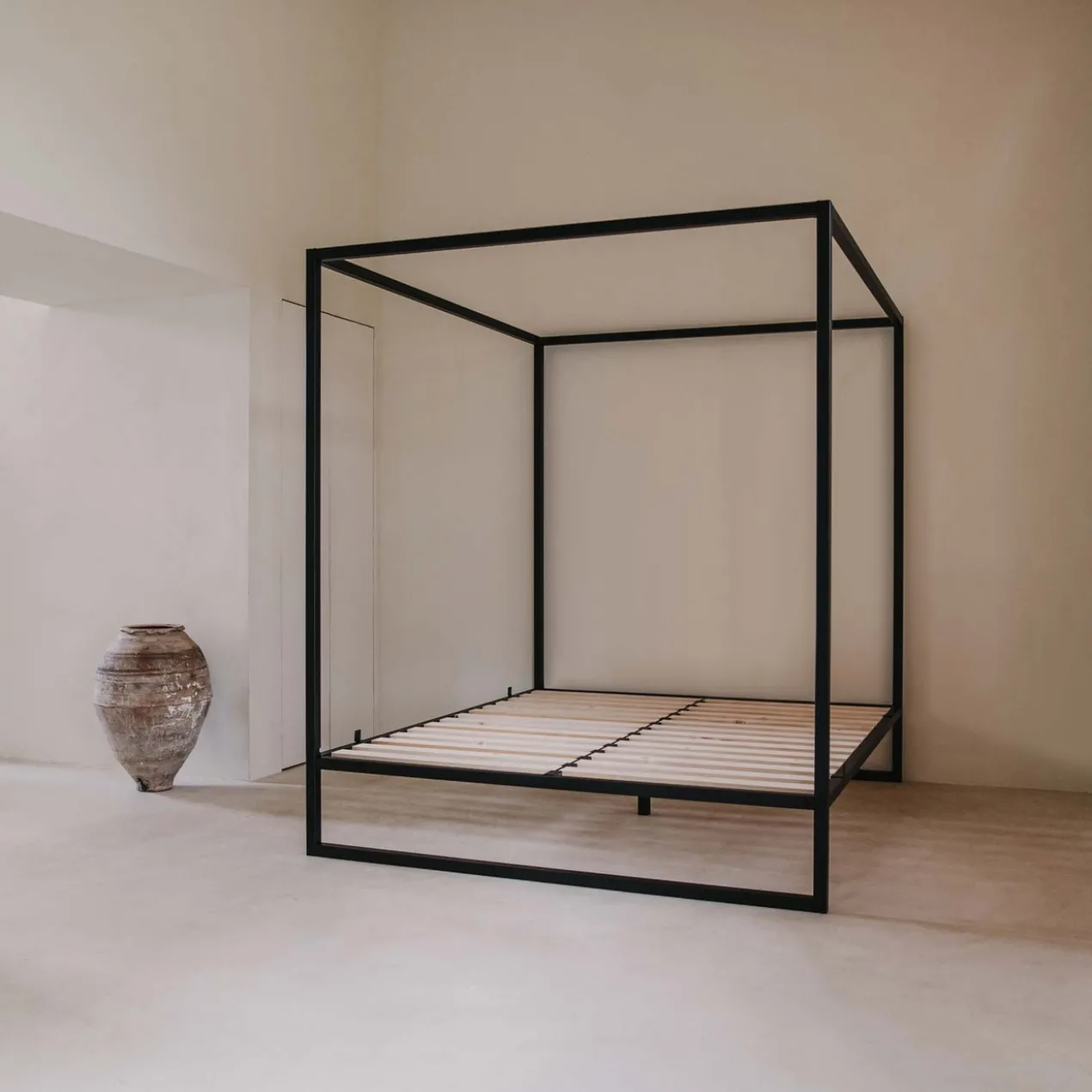 Hemelbed bedframe °02 | Zwart 200 x 200 cm