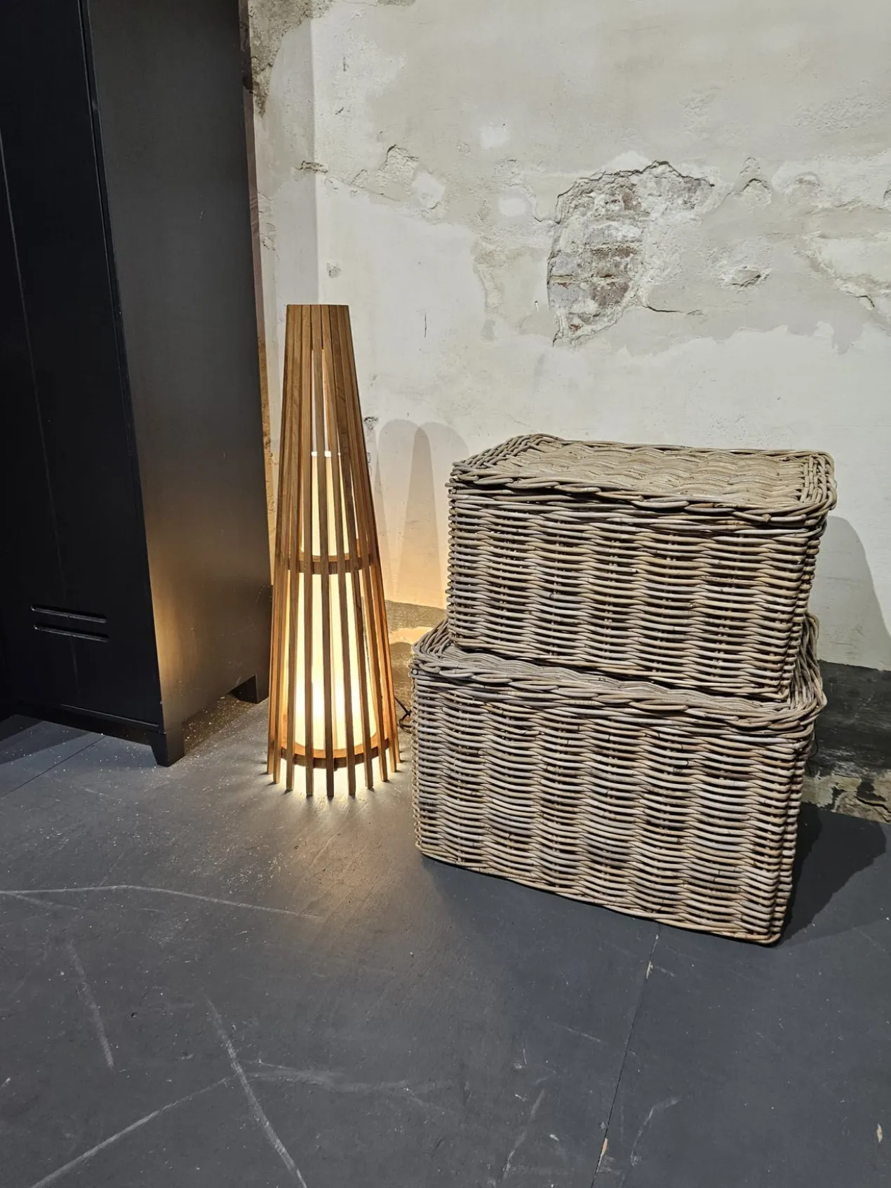 Interieurdirekt – Vloerlamp Anto – Teakhout – 90cm – Naturel