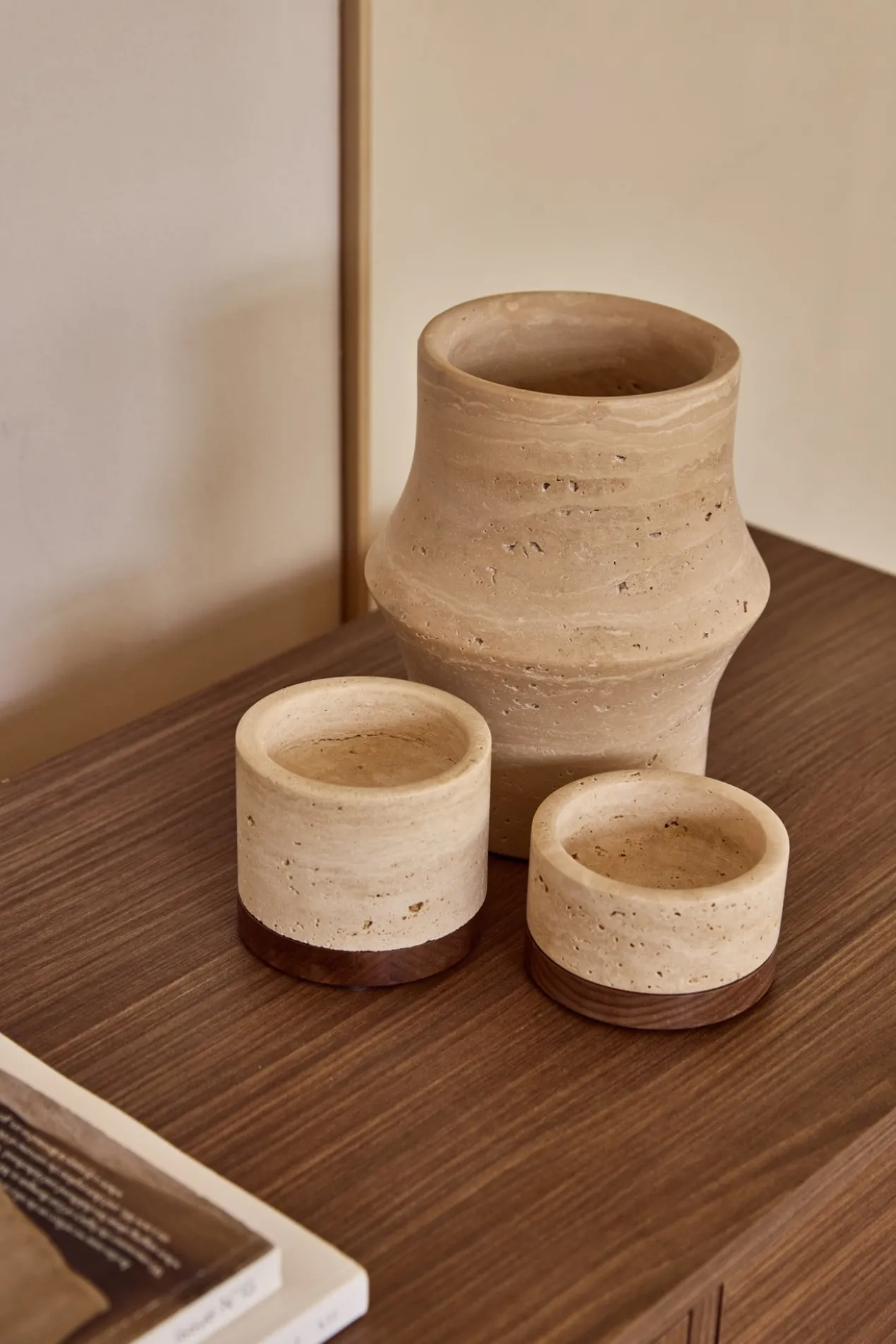 Kaarshouder Travertine S