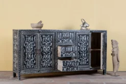 Kaira - Handbeschilderd Boho Dressoir