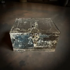 Kist Iron money box uniek