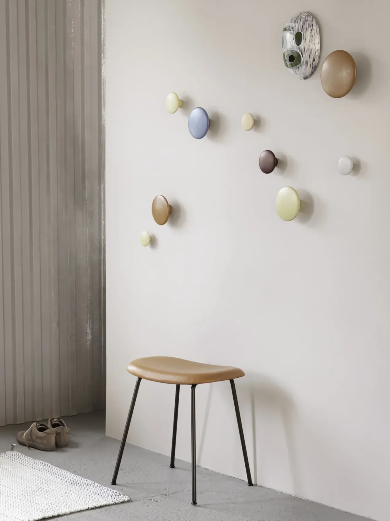 Kruk Fiber met grijs stalen onderstel grey