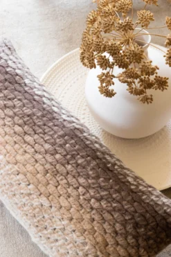 kussen var mixed wool br. c. e. 71x34
