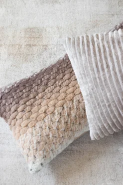 kussen var mixed wool br. c. e. 71x34