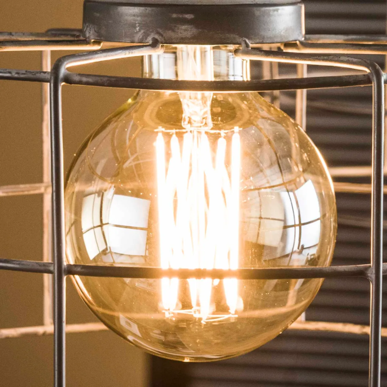 Lamp C - LED filament bol Ø9,5