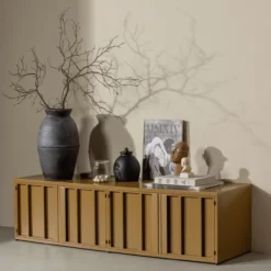 Level tv meubel metaal honinggeel 44x160 cm