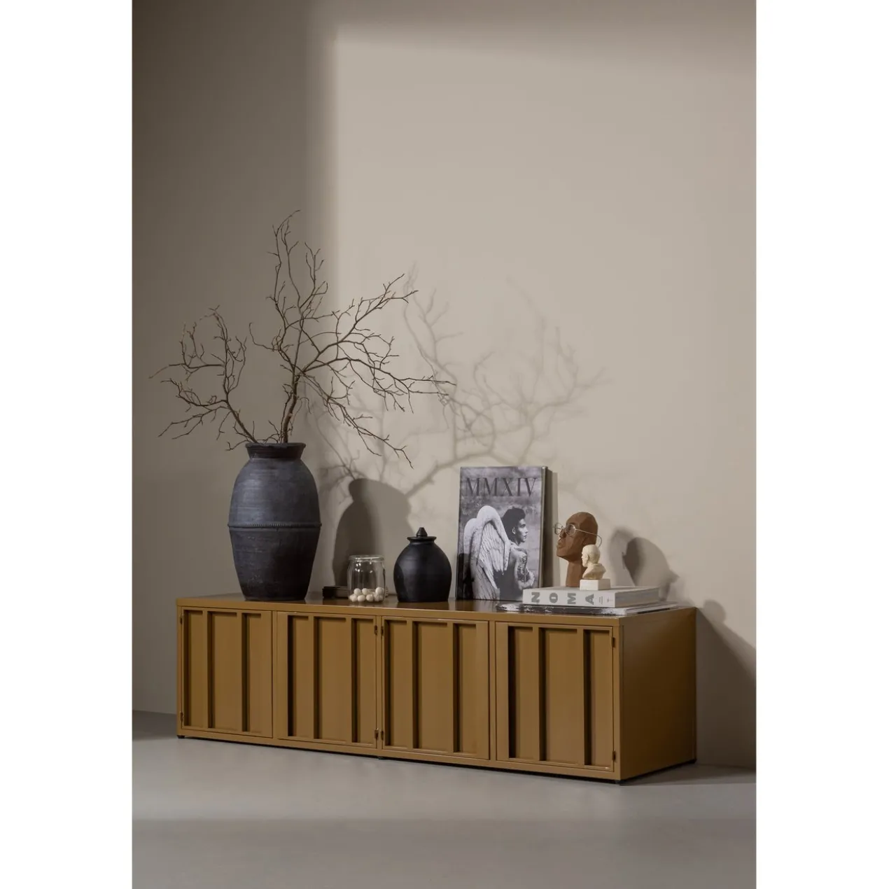 Level tv meubel metaal honinggeel 44x160 cm