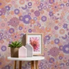 Licht gestructureerd vliesbehang met bloemmotieven – paars, oranje, roze #1