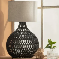 Macy tafellampvoet rattan look zwart